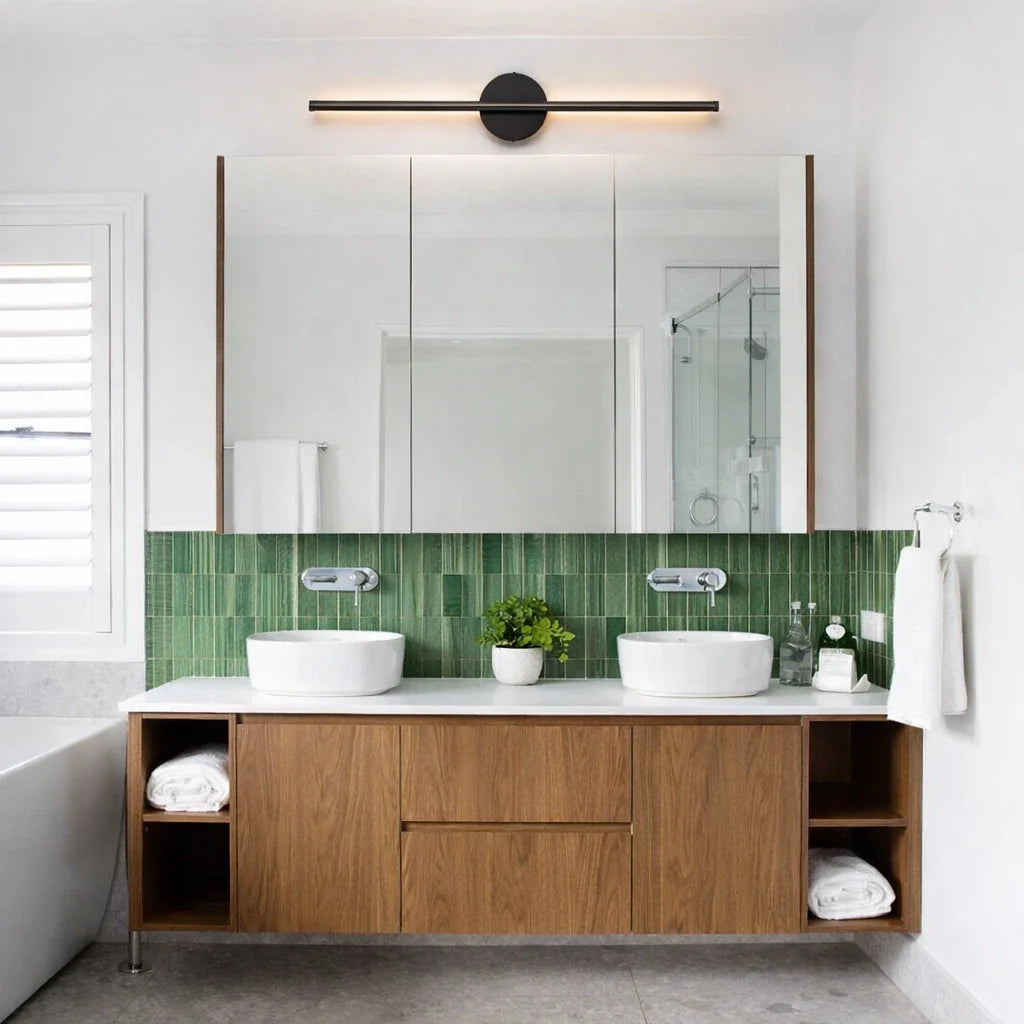 Contemporary Linear LED Wall Light