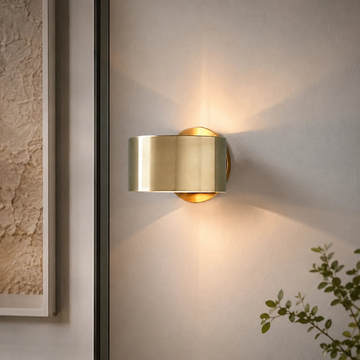 Felix Mid-Century Gold Ring Wall Light