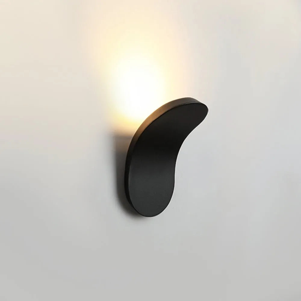 Gavin Minimalist Curved Metal LED Wall Light