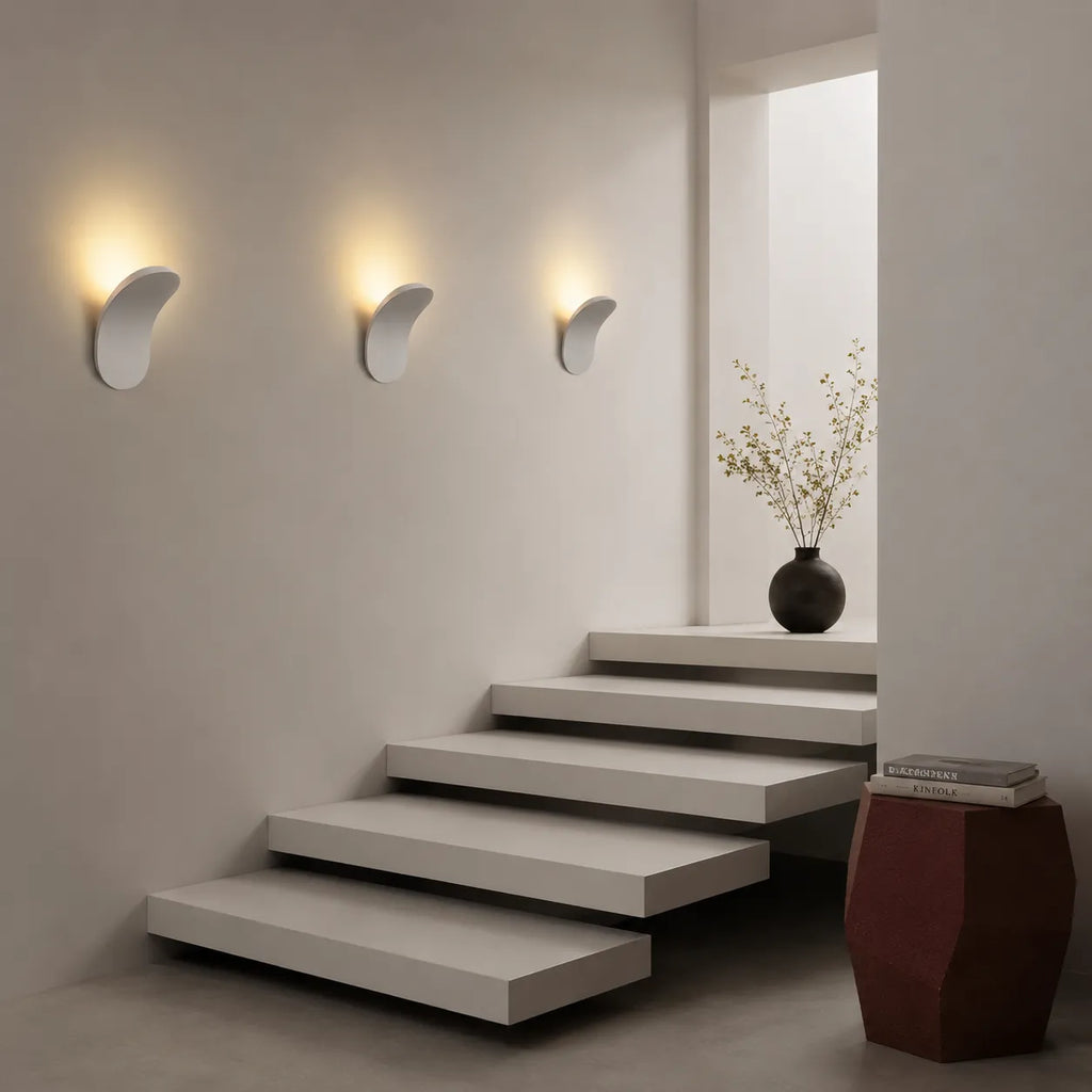 Gavin Minimalist Curved Metal LED Wall Light