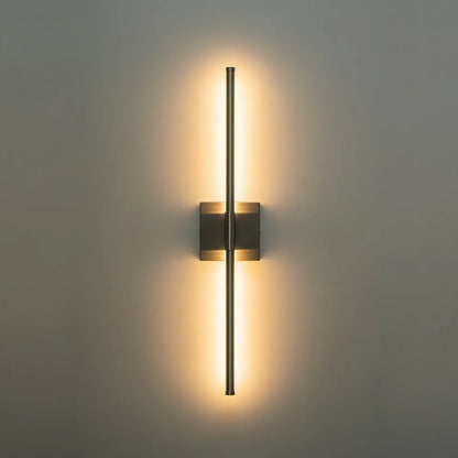Minimalist Horizontal Bar Wall Sconce