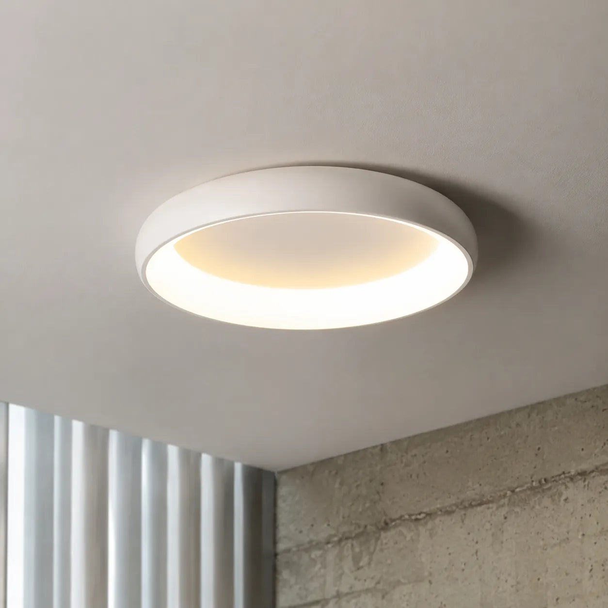 Minimalist Round Integrated LED Ceiling Light