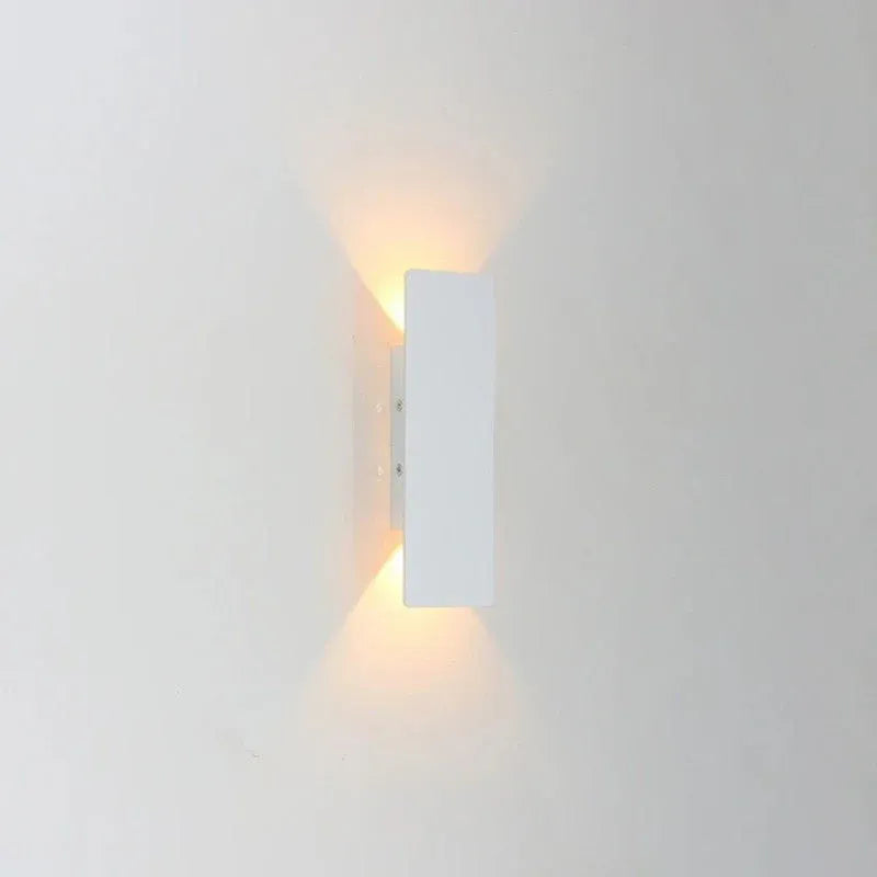 Linden Minimalist Aluminium IP65 LED Outdoor Wall Light