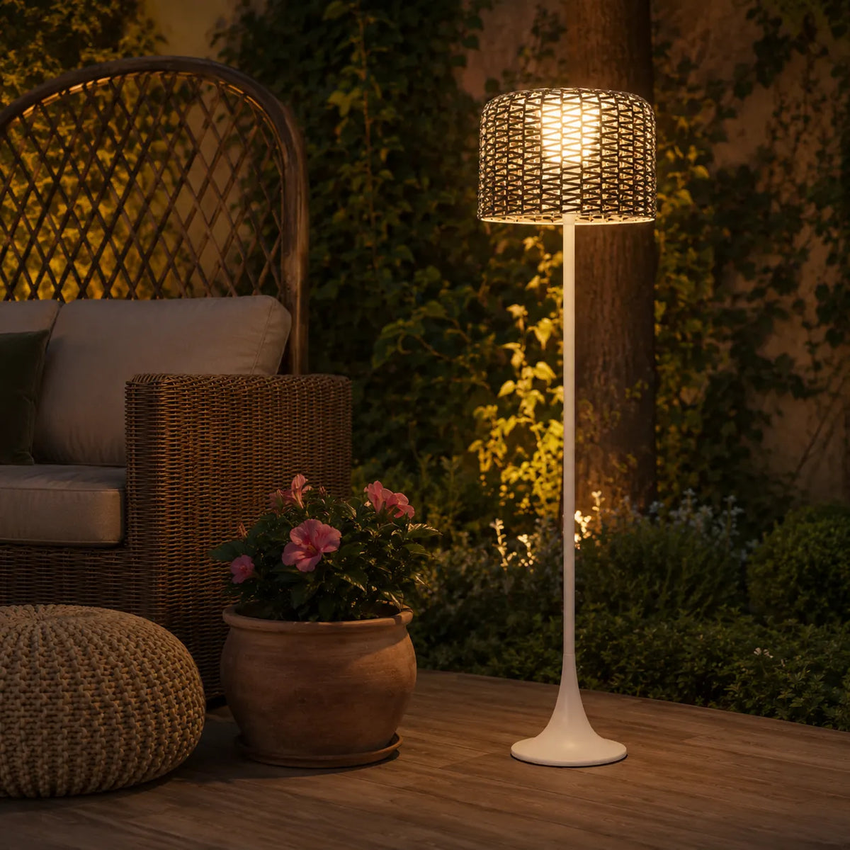 Aubin Solar Rattan LED Outdoor Floor Lamp