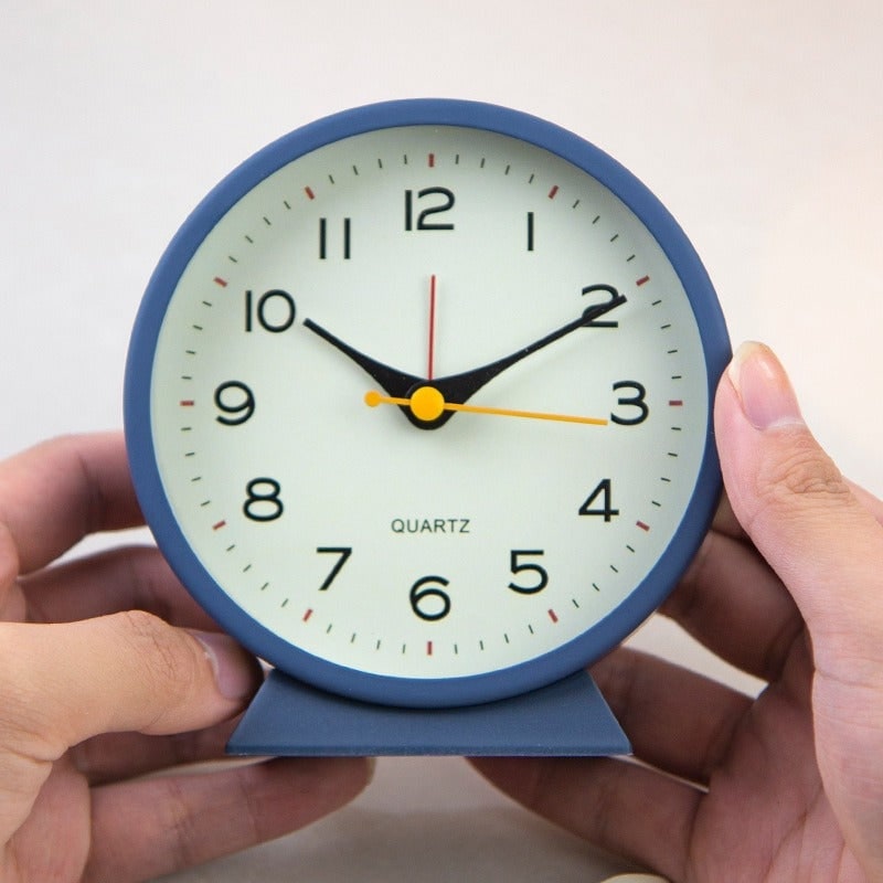 Analog Alarm Clock with Non-Ticking Quartz Movement Backlight and Integrated Stand - Image 11
