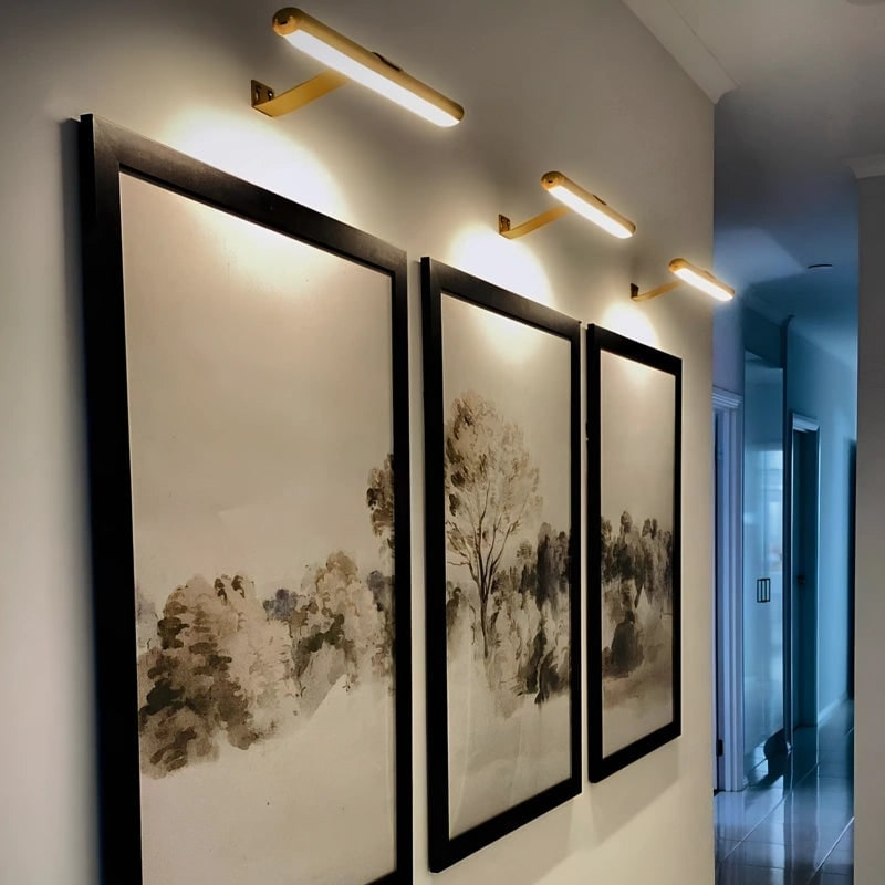 Cordless LED Picture Wall Light with Rechargeable Battery and Remote Control - Image 2