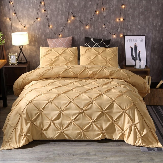 Duvet Cover Set with Pintuck Pinch Pleat Design and Matching Pillow Shams - Image 3