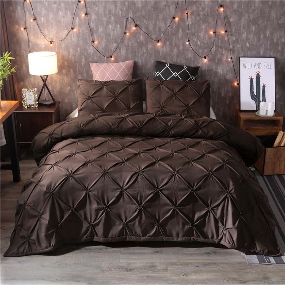 Duvet Cover Set with Pintuck Pinch Pleat Design and Matching Pillow Shams - Image 5