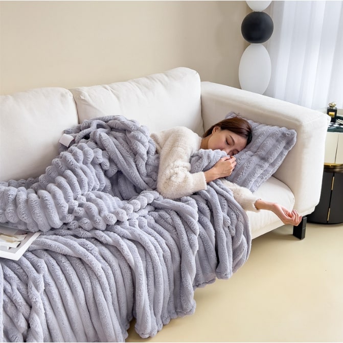 Faux Fur Throw Blanket with Plush Pile and Matching Pillowcase Set - Image 8