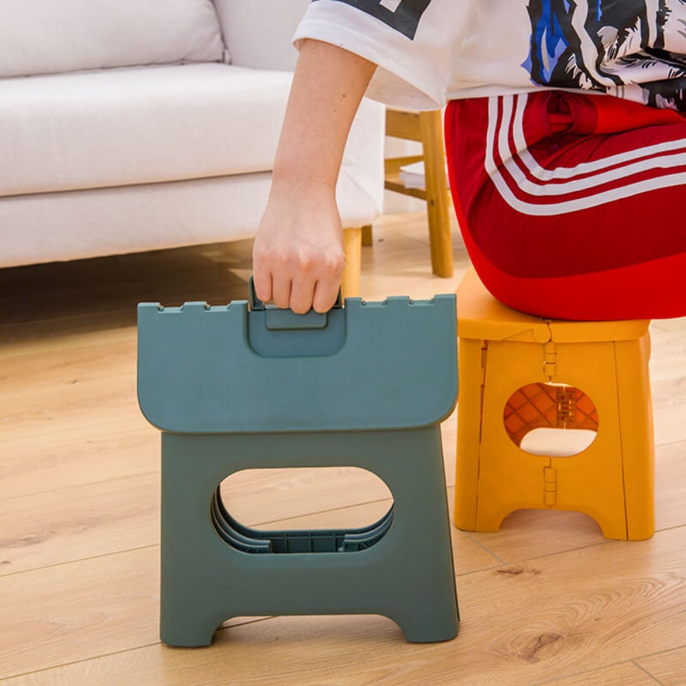Folding Step Stool with Carrying Handle Portable Plastic Design for Home and Travel - Image 7