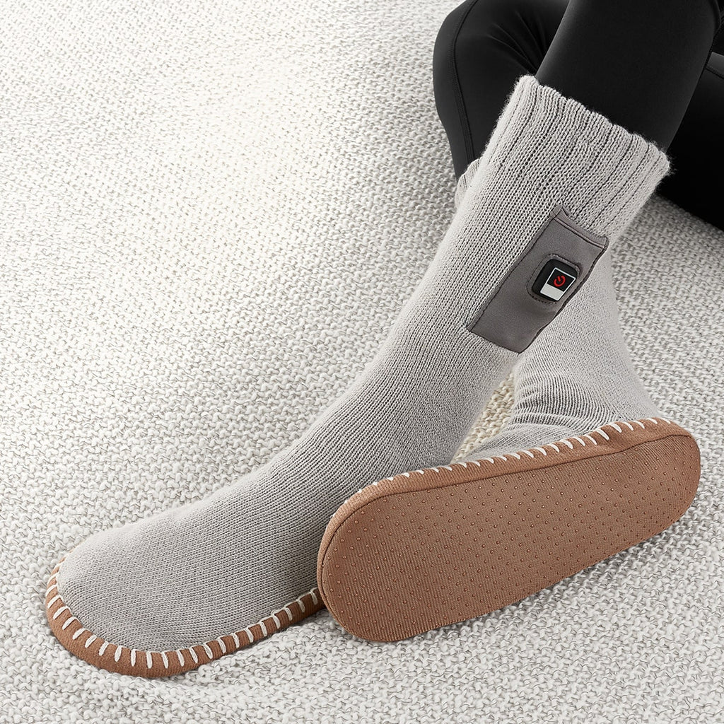 Men's Rechargeable Heated Socks with Non-Slip Soles and Side Pockets for Warmth - Image 1