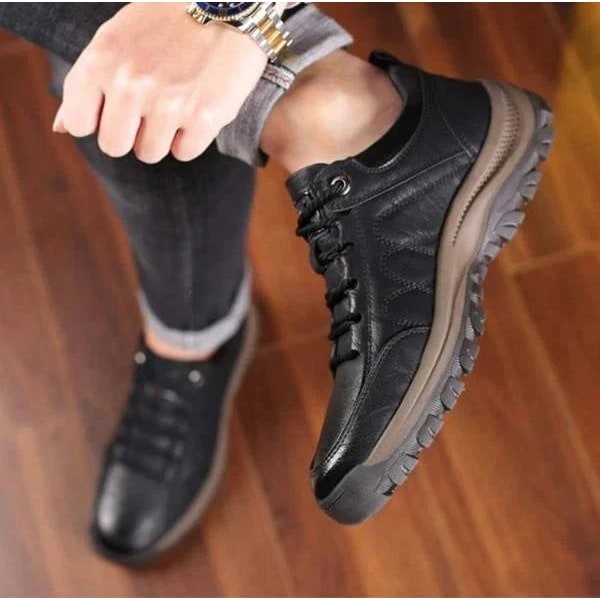 Men's Walking Shoes with Leather Upper Lugged Sole and Padded Ankle Collar - Image 5