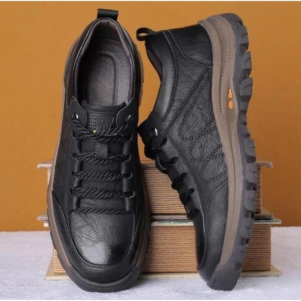Men's Walking Shoes with Leather Upper Lugged Sole and Padded Ankle Collar - Image 6