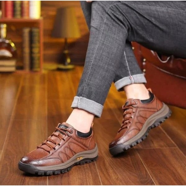 Men's Walking Shoes with Leather Upper Lugged Sole and Padded Ankle Collar - Image 8