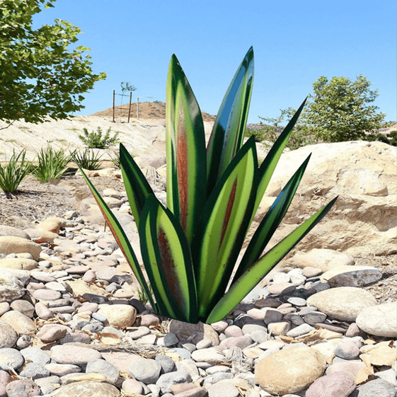 Metal Yard Art Solar Agave Light with Handcrafted Weatherproof Garden Ornament Design - Image 3