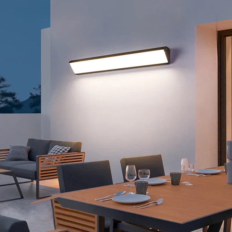 Outdoor Wall Light with Modern Linear LED Sconce Design and Weather-Resistant Construction - Image 4