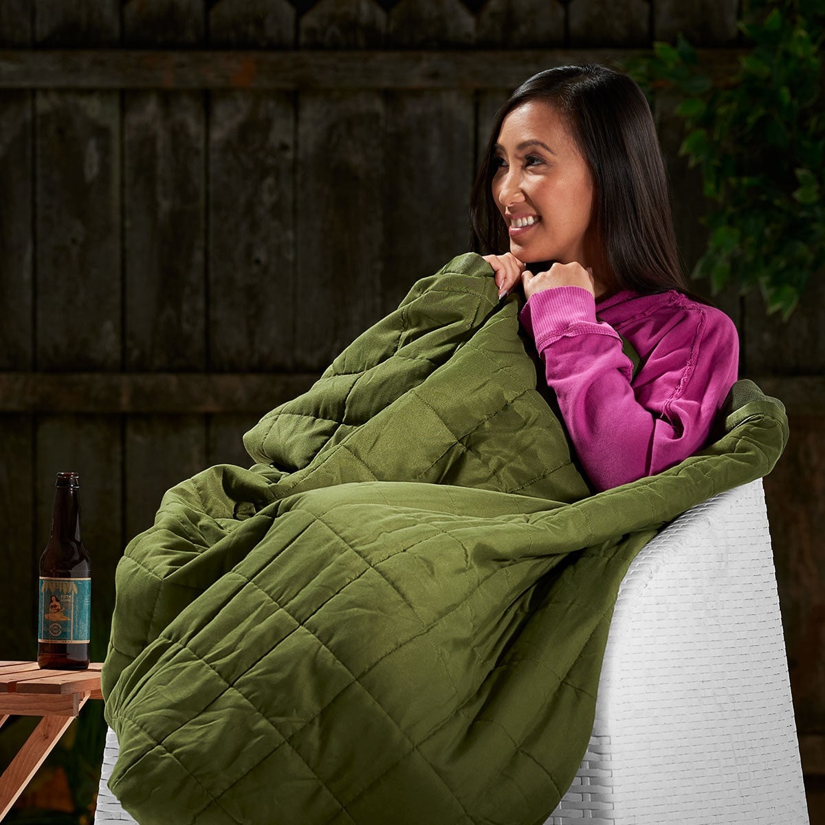 Portable Heated Blanket with Battery Power Bank Three Heat Zones and Quilted Fleece - Image 1