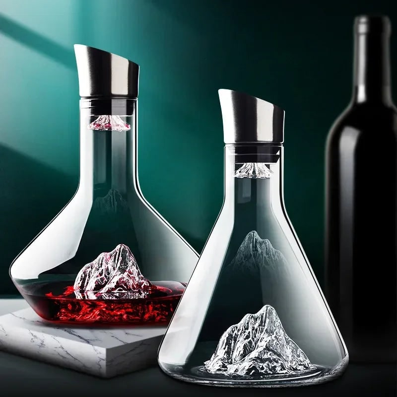Wine Decanter with Crystal Glass Internal Mountain Sculpture and Pourer Cap 1.5l - Image 2