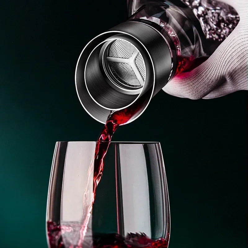 Wine Decanter with Crystal Glass Internal Mountain Sculpture and Pourer Cap 1.5l - Image 3